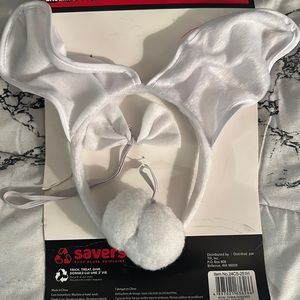 Bunny ears with a neck bow and a Fanny bow 🐰